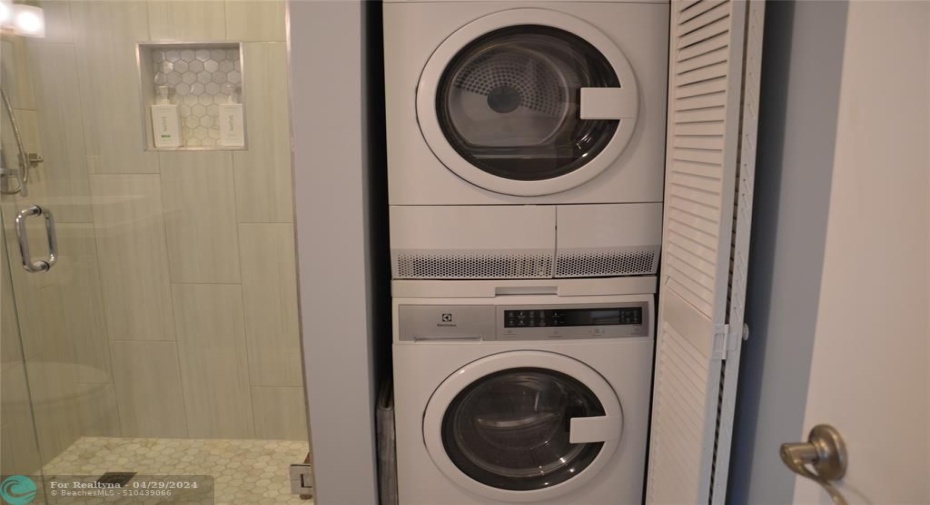 Private washer/dryer