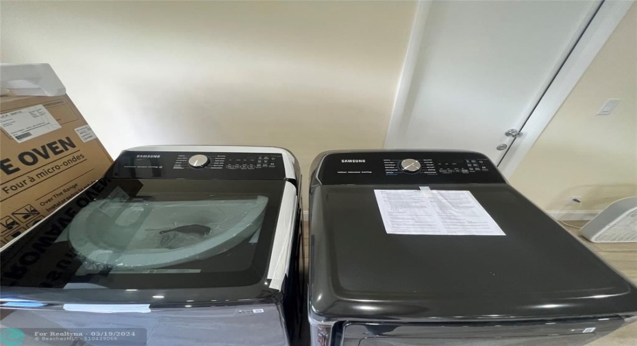 New Samsung Washer/Dryer