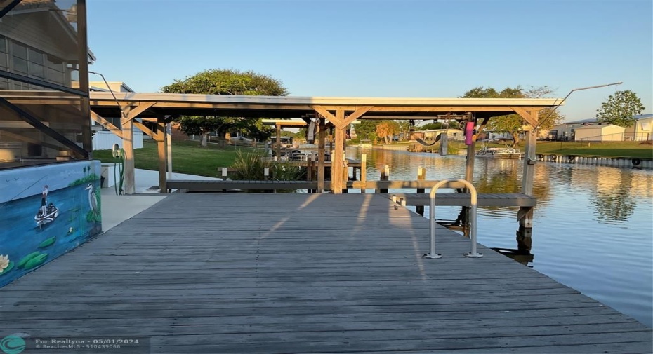 Boat dock & slip with lift