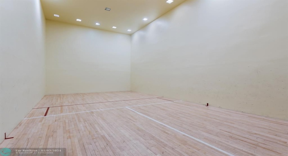 Indoor Raquetball