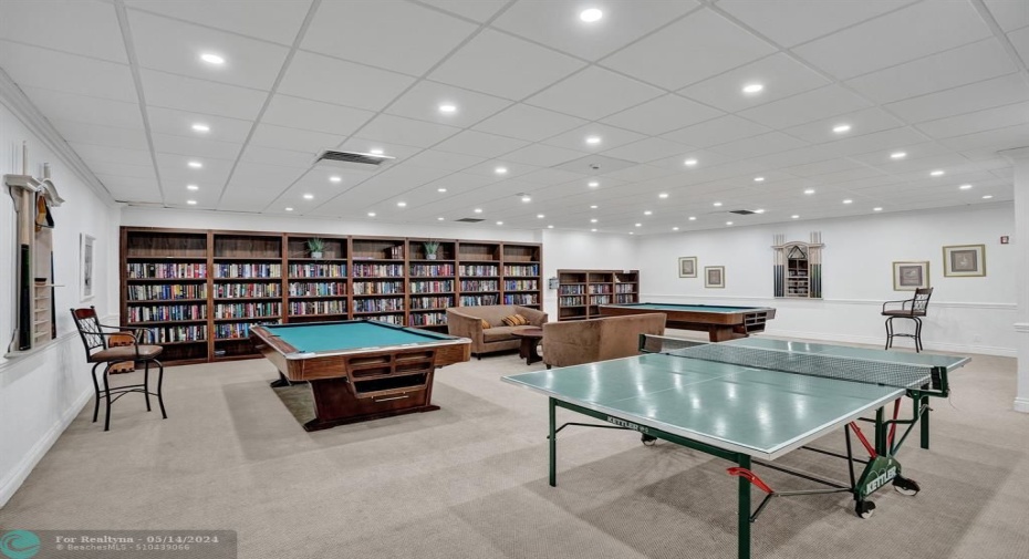 Game room / library
