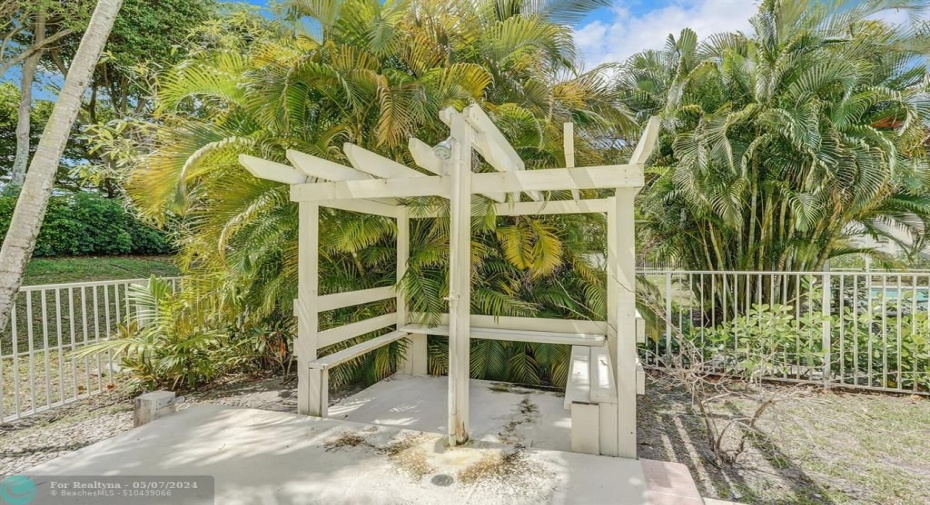 OUTDOOR SHOWER