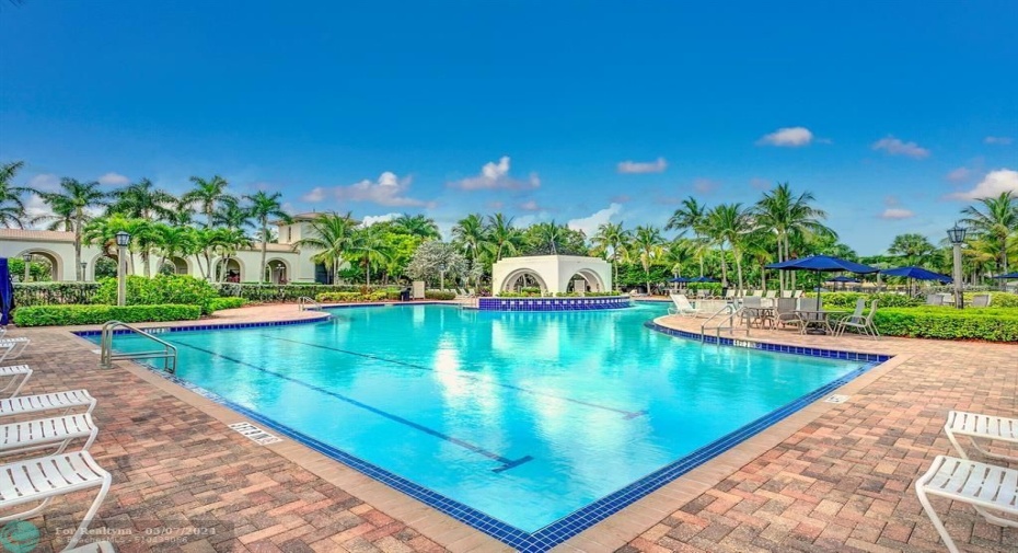 RESORT STYLE POOL