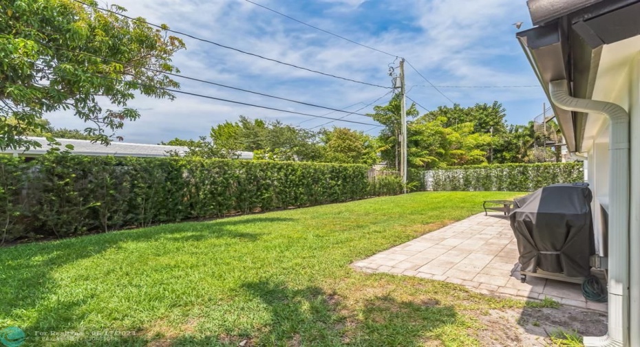 Very Large fenced back yard with plenty of room for a pool