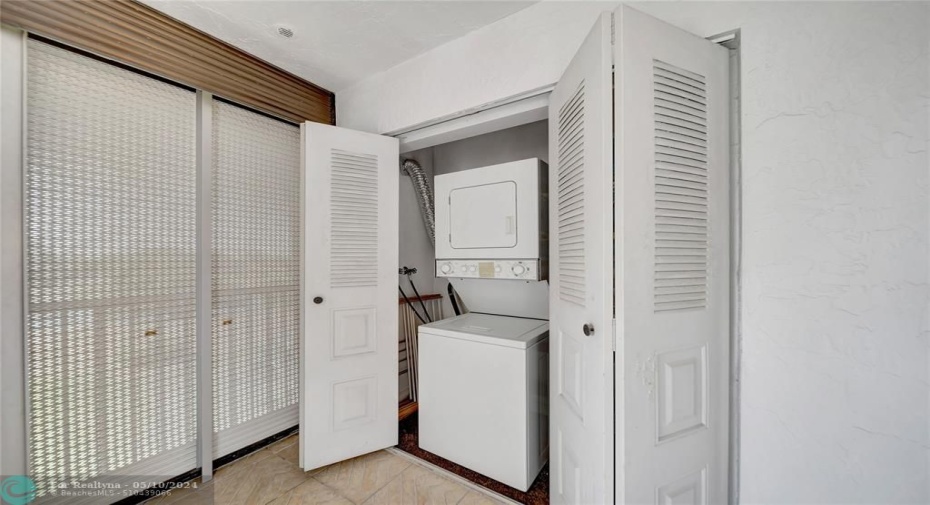 In-Unit Washer/Dryer located on Screened Balcony
