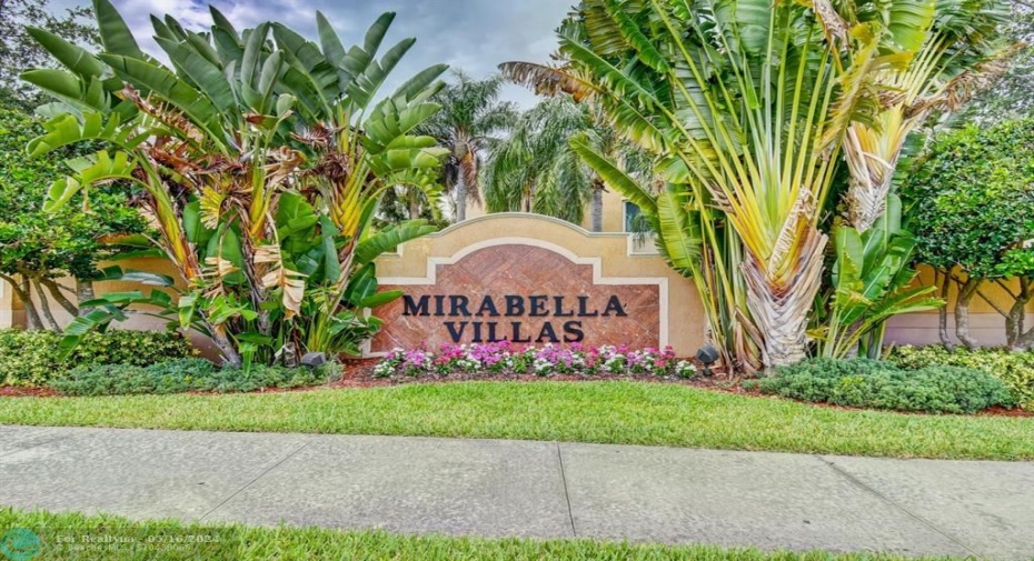 iMrabella Villas is a gatedcommunity.
