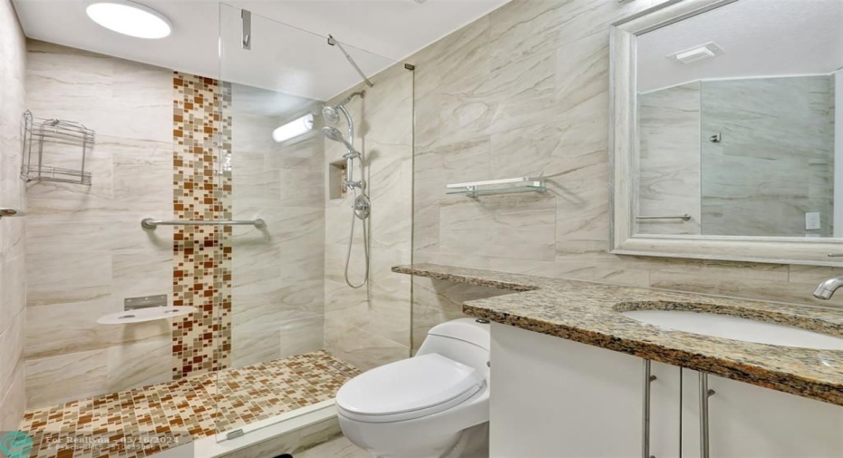 ully Renovated PrimaryEn-suite Bathroom