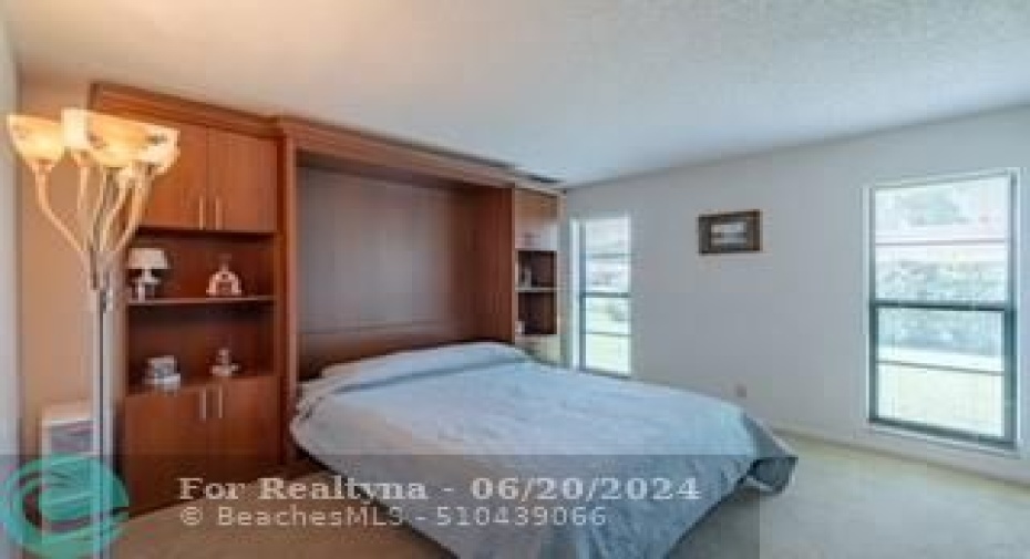 MURPHY BED NOT ATTACHED-DOES NOT STAY WITH SALE