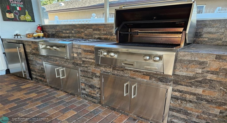 Grill with Rotisserie & Griddle