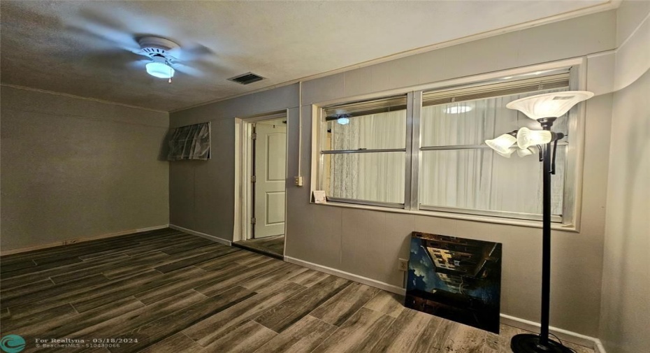 Enclosed Florida Room/Den