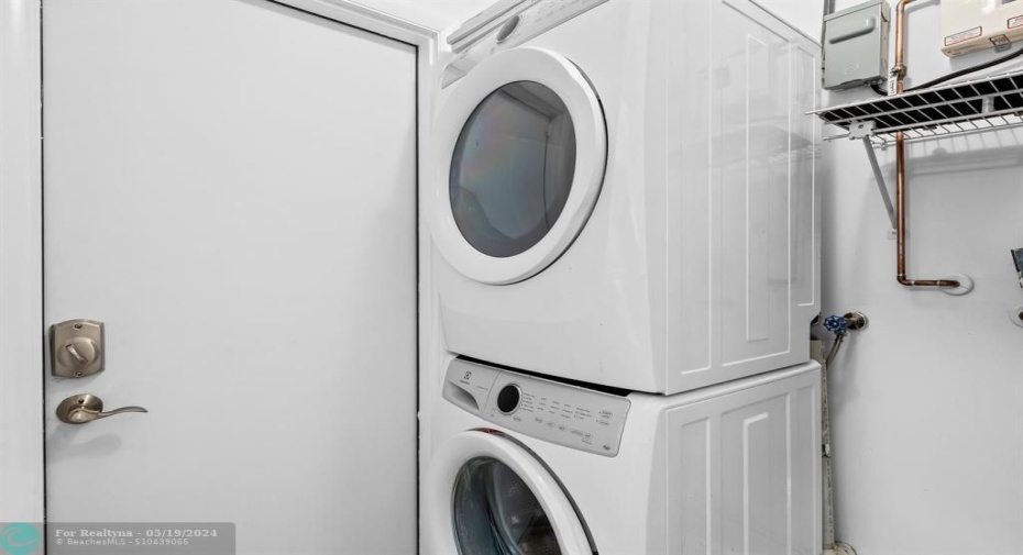 In-unit Washer/Dryer