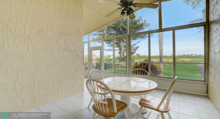 Extra large patio with Views of beautiful foliage and Golf Course/Lake