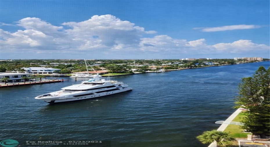 Direct Intracoastal View