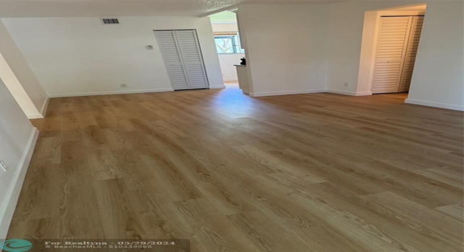 living/dining area