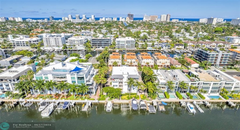 Perfectly situated on the water and offers an assigned boat slip and lift and close to everything Las Olas has to offer