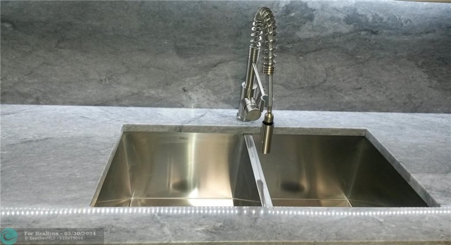 Dual sink