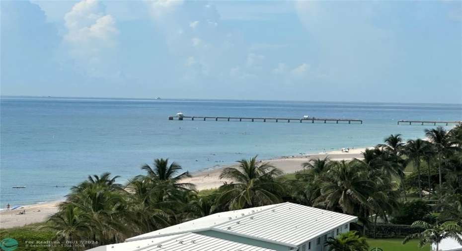 LAUDERDALE BY THE SEA PIER ONE MILE SOUTH