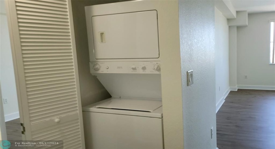 In-Unit Washer Dryer