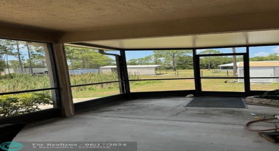 Main house screened patio