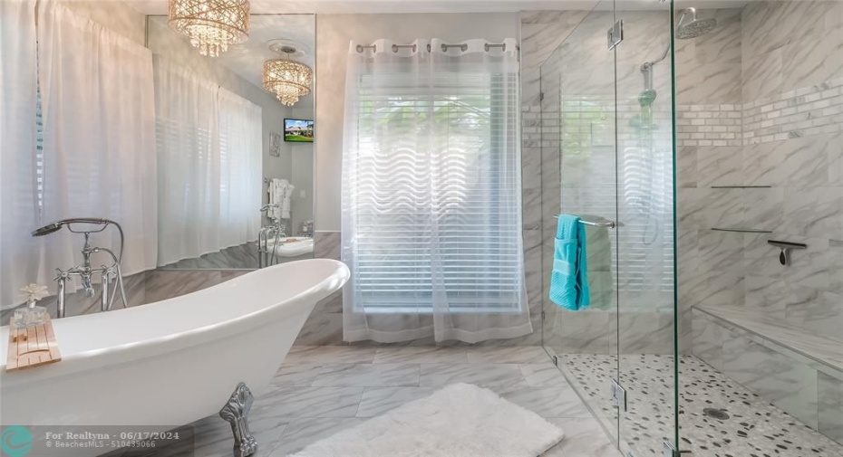 From the five-star amenities to the tranquil ambiance, this master suite delivers an unmatched level of luxury and privacy - your own personal oasis at home.