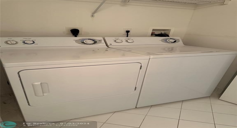 Washer & Dryer