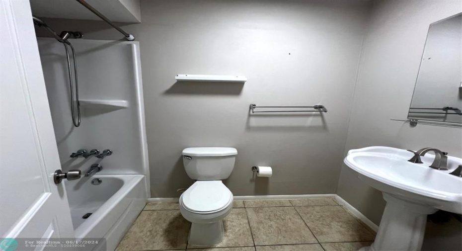 2nd bathroom