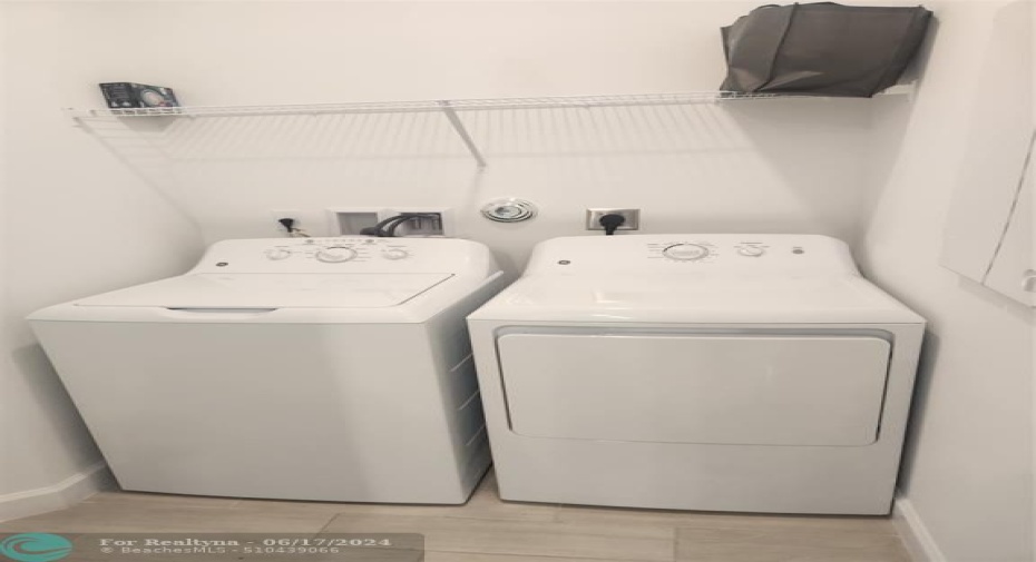 Full Size Washer and Dryer!!