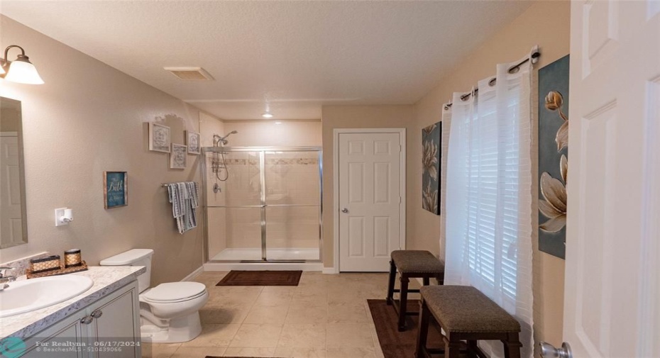 5160 NW Palm Trail Circle, Port St Lucie, FL Master Bath