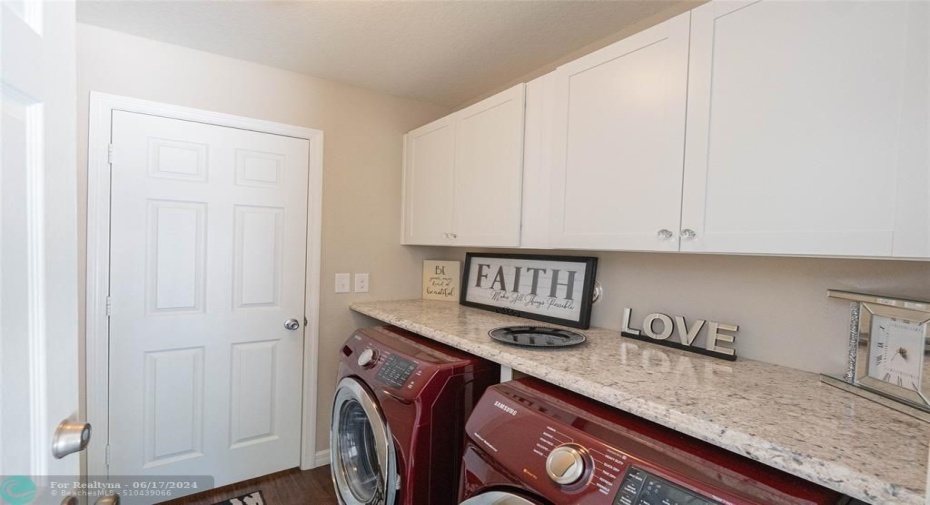 5160 NW Palm Trail Circle, Port St Lucie, FL Laundry room