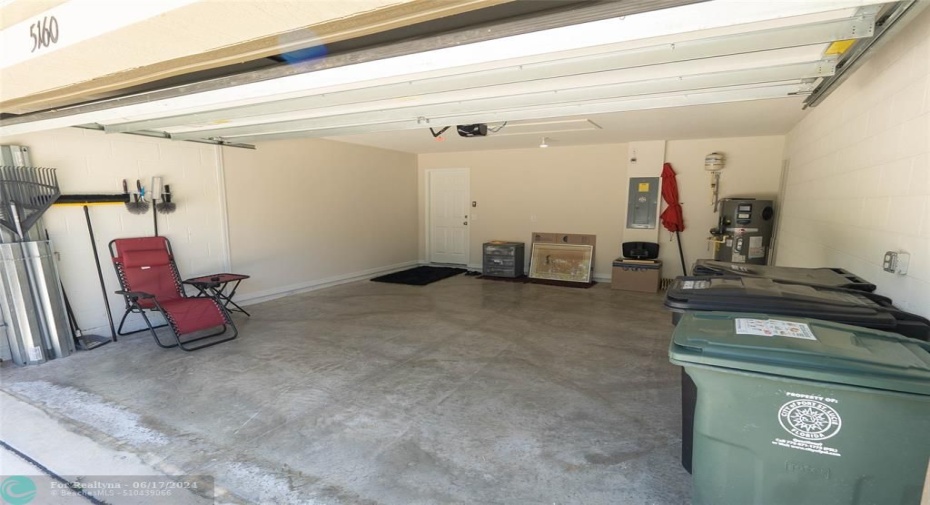 5160 NW Palm Trail Circle, Port St Lucie, FL Garage