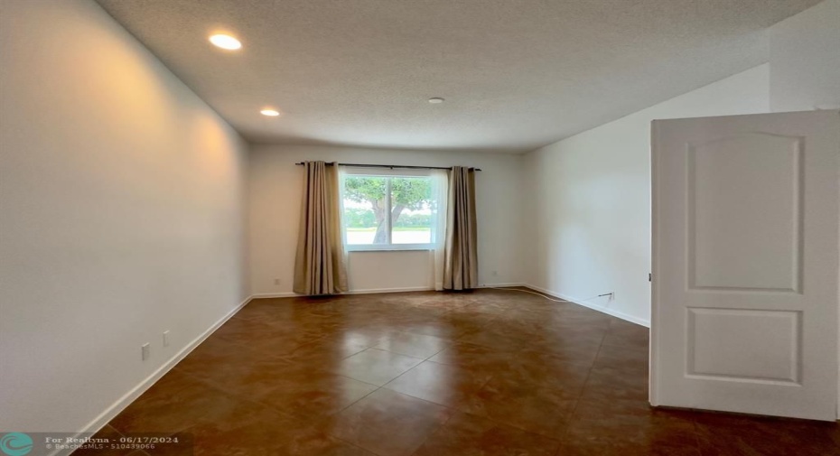 Master Bedroom 1st floor