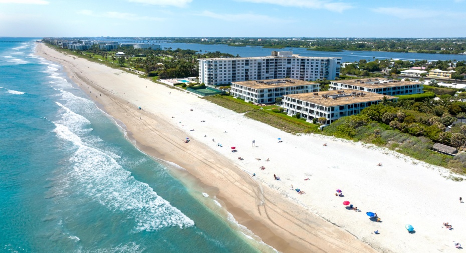 2275 S Ocean Boulevard Unit 304s, Palm Beach, Florida 33480, 3 Bedrooms Bedrooms, ,2 BathroomsBathrooms,Condominium,For Sale,Ocean,3,RX-10954650