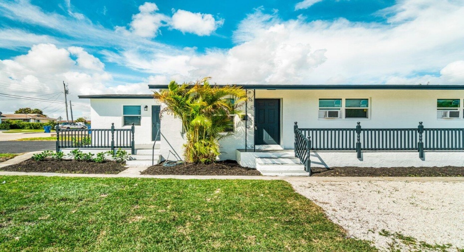 1122 W 28th Street Unit 1, Riviera Beach, Florida 33404, 3 Bedrooms Bedrooms, ,1 BathroomBathrooms,F,For Sale,28th,1,RX-10871951
