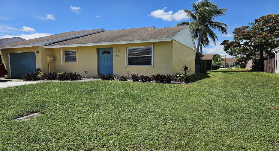 5705 Stonington Way, Lake Worth, Florida 33463, 2 Bedrooms Bedrooms, ,2 BathroomsBathrooms,Residential Lease,For Rent,Stonington,RX-10917225