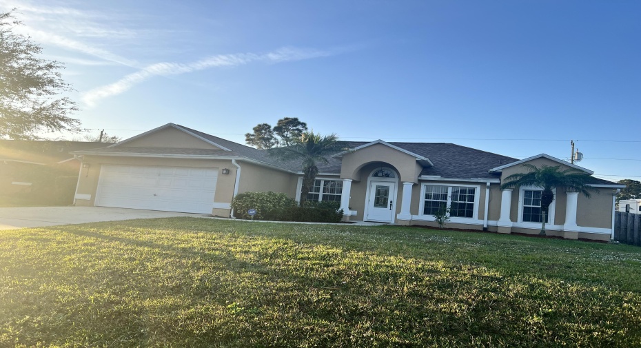 174 SW Sea Lion Road, Port Saint Lucie, Florida 34953, 3 Bedrooms Bedrooms, ,2 BathroomsBathrooms,Residential Lease,For Rent,Sea Lion,RX-10960306