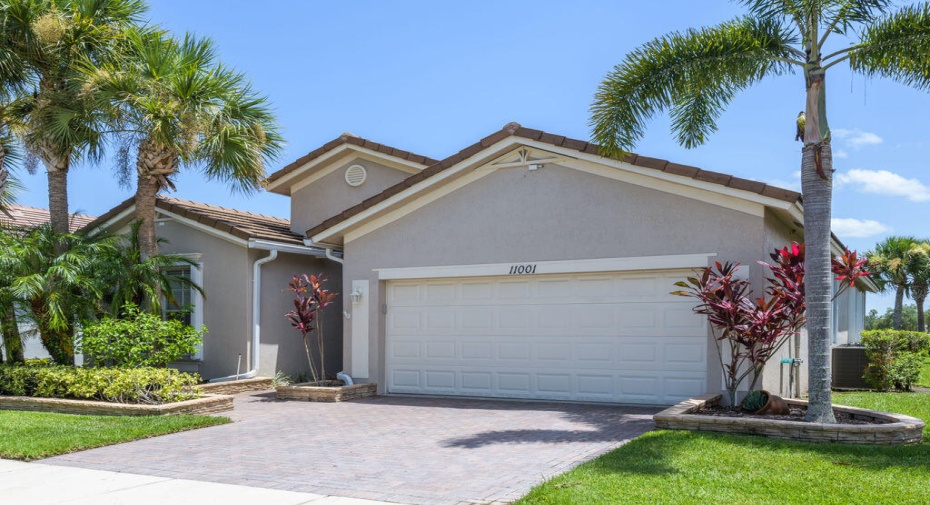 11001 SW Dunhill Court, Port Saint Lucie, Florida 34987, 3 Bedrooms Bedrooms, ,2 BathroomsBathrooms,Single Family,For Sale,Dunhill,RX-10960091