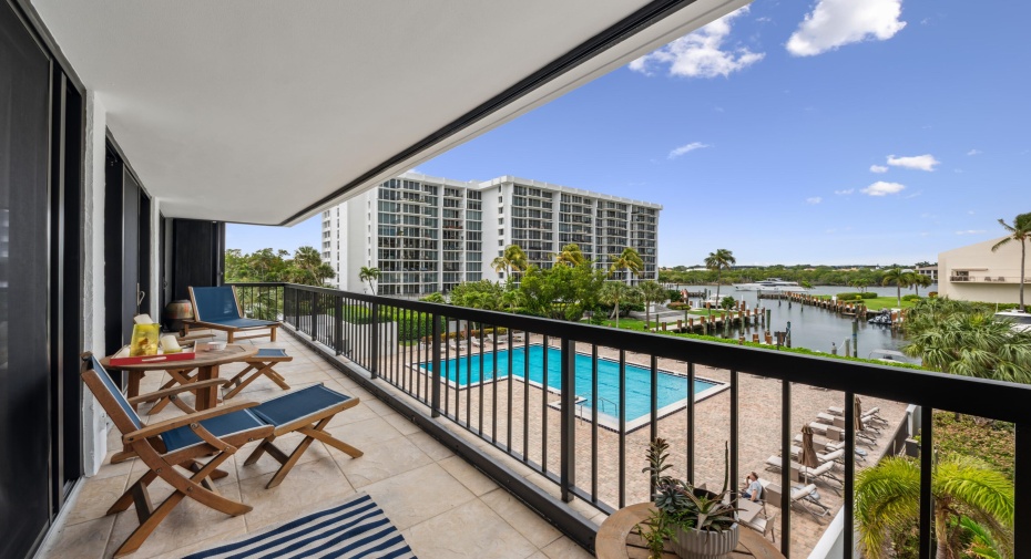 4748 S Ocean Boulevard Unit 306, Highland Beach, Florida 33487, 2 Bedrooms Bedrooms, ,2 BathroomsBathrooms,Condominium,For Sale,Ocean,3,RX-10965206