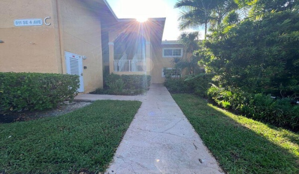 811 SE 4th Avenue Unit C205, Dania Beach, Florida 33004, 2 Bedrooms Bedrooms, ,2 BathroomsBathrooms,Residential Lease,For Rent,4th,205,RX-10936757