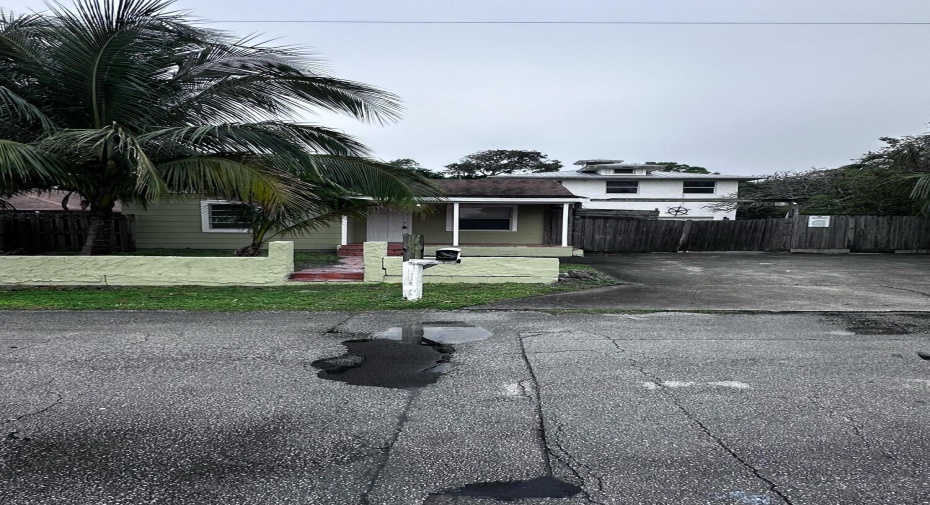 130 NE 4th Avenue, Boynton Beach, Florida 33435, ,Residential Income,For Sale,4th,RX-10969618