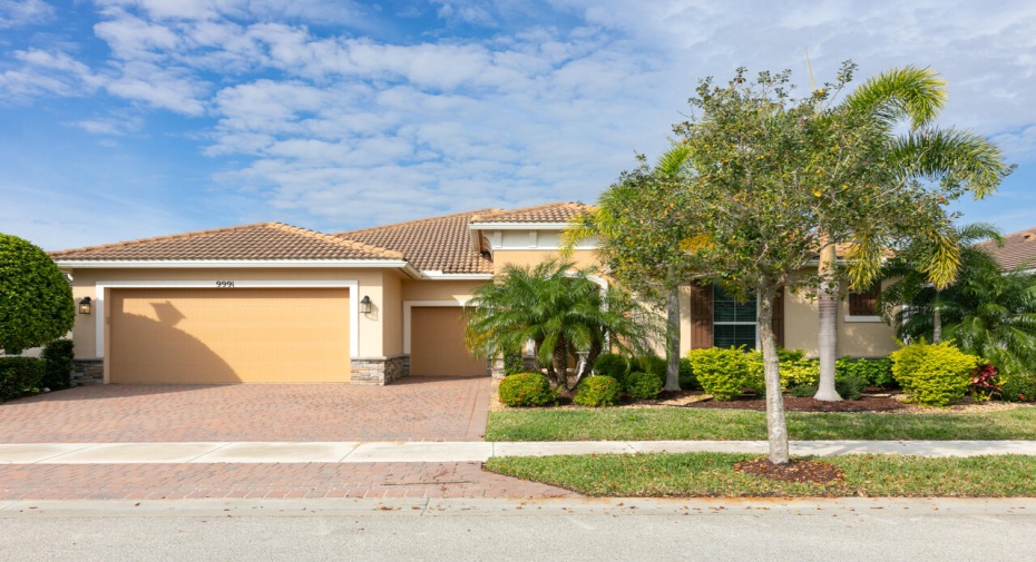 9991 SW Coral Tree Circle, Port Saint Lucie, Florida 34987, 3 Bedrooms Bedrooms, ,2 BathroomsBathrooms,Single Family,For Sale,Coral Tree,RX-10969982