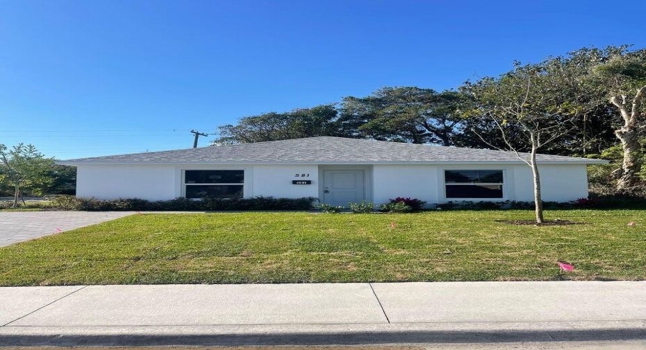 581 W 5th Street, Riviera Beach, Florida 33404, 3 Bedrooms Bedrooms, ,2 BathroomsBathrooms,Single Family,For Sale,5th,RX-10970410