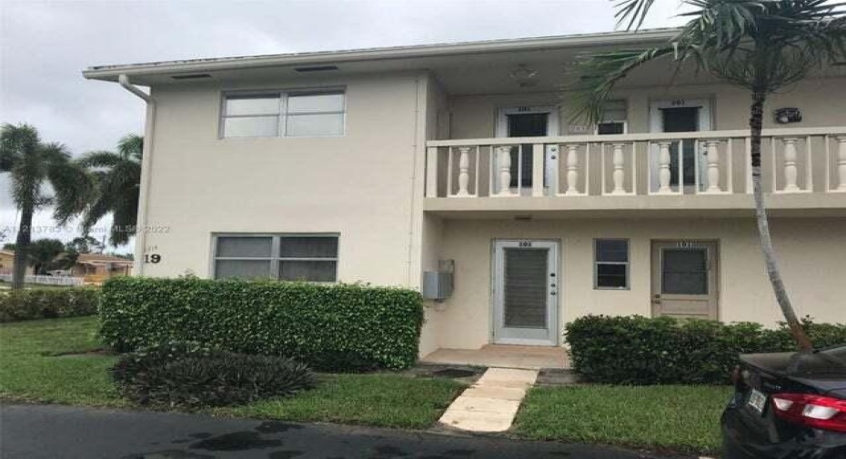 2214 NE 1st Way Unit 201, Boynton Beach, Florida 33435, 2 Bedrooms Bedrooms, ,2 BathroomsBathrooms,Condominium,For Sale,1st,2,RX-10970788