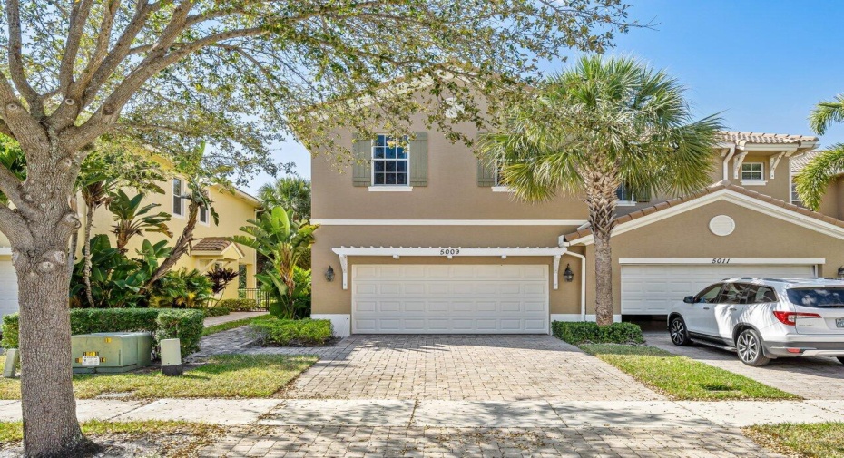 5009 Dulce Court, Palm Beach Gardens, Florida 33418, 3 Bedrooms Bedrooms, ,2 BathroomsBathrooms,Residential Lease,For Rent,Dulce,RX-10967977