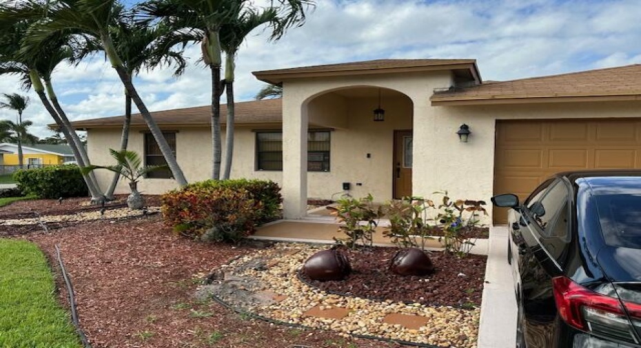 785 SW 4th Street, Delray Beach, Florida 33444, 3 Bedrooms Bedrooms, ,2 BathroomsBathrooms,Single Family,For Sale,4th,RX-10972565