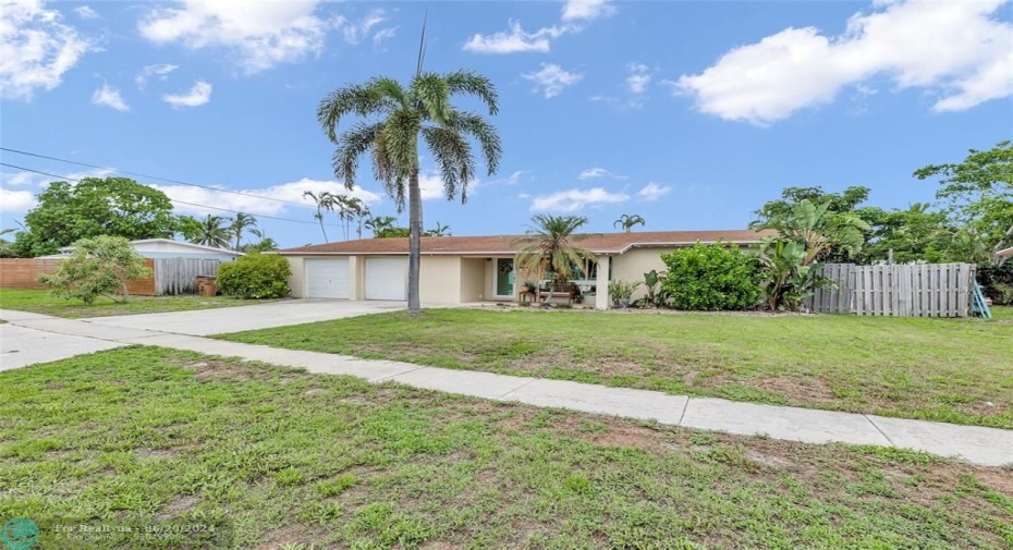 Large front yard and 2 car garage