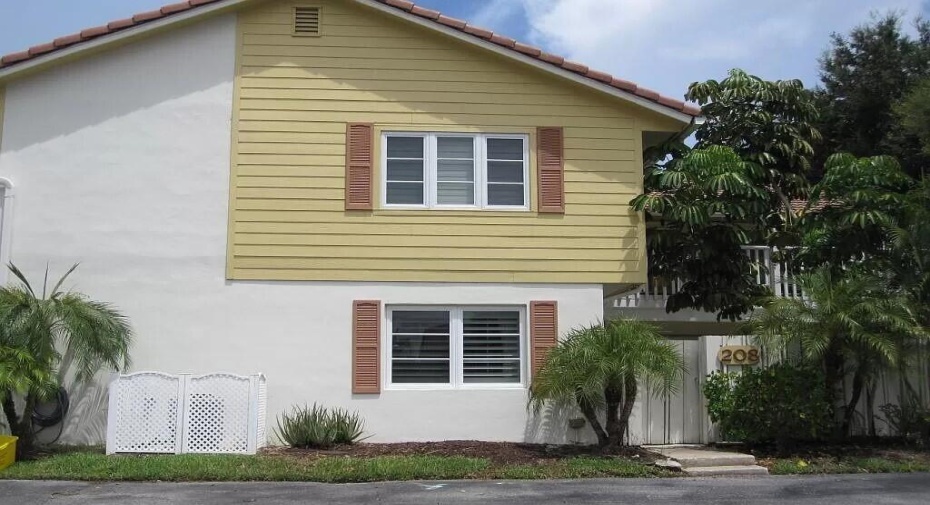 208 Seabreeze Circle Unit 208, Jupiter, Florida 33477, 3 Bedrooms Bedrooms, ,2 BathroomsBathrooms,Residential Lease,For Rent,Seabreeze,1,RX-10954591