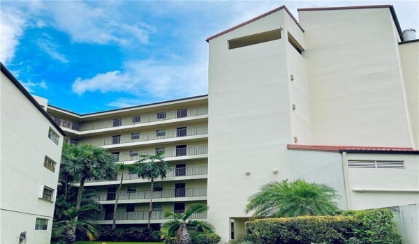 2314 S Cypress Bend Drive Unit 612, Pompano Beach, Florida 33069, 1 Bedroom Bedrooms, ,1 BathroomBathrooms,Condominium,For Sale,Cypress Bend,6,RX-10962272