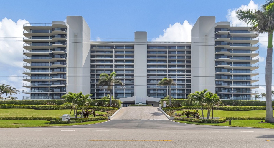 2727 S Ocean Boulevard Unit 408, Highland Beach, Florida 33487, 3 Bedrooms Bedrooms, ,2 BathroomsBathrooms,Condominium,For Sale,Ocean,4,RX-10974177