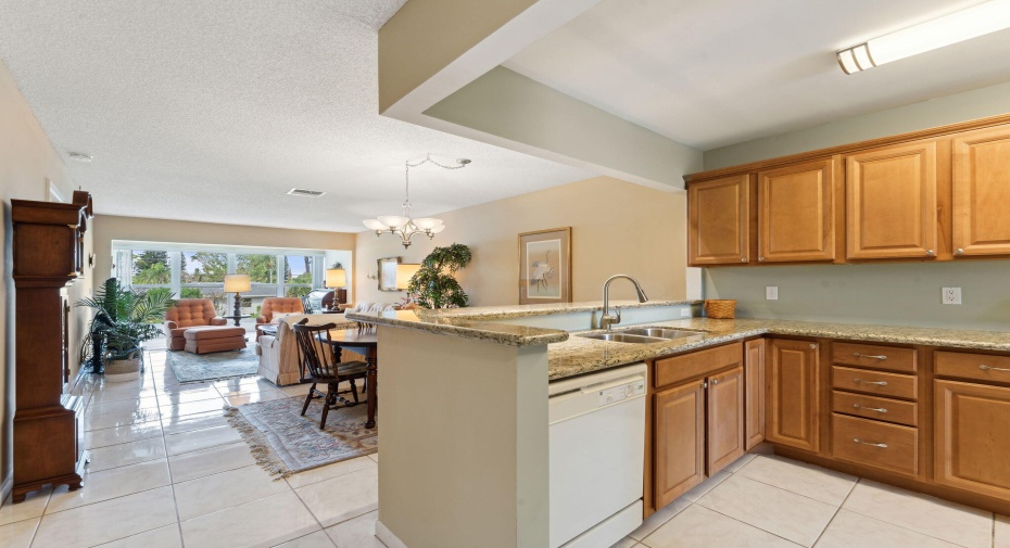 1121 Cactus Terrace Unit 201, Delray Beach, Florida 33445, 2 Bedrooms Bedrooms, ,2 BathroomsBathrooms,Condominium,For Sale,Cactus,2,RX-10964055