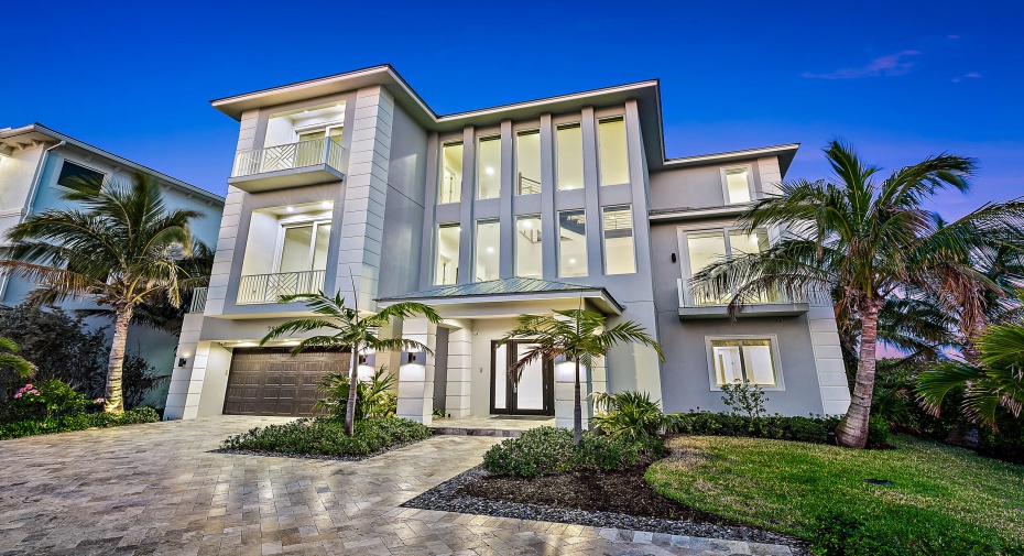 7916 S Ocean Drive, Jensen Beach, Florida 34957, 6 Bedrooms Bedrooms, ,6 BathroomsBathrooms,Single Family,For Sale,Ocean,RX-10968265